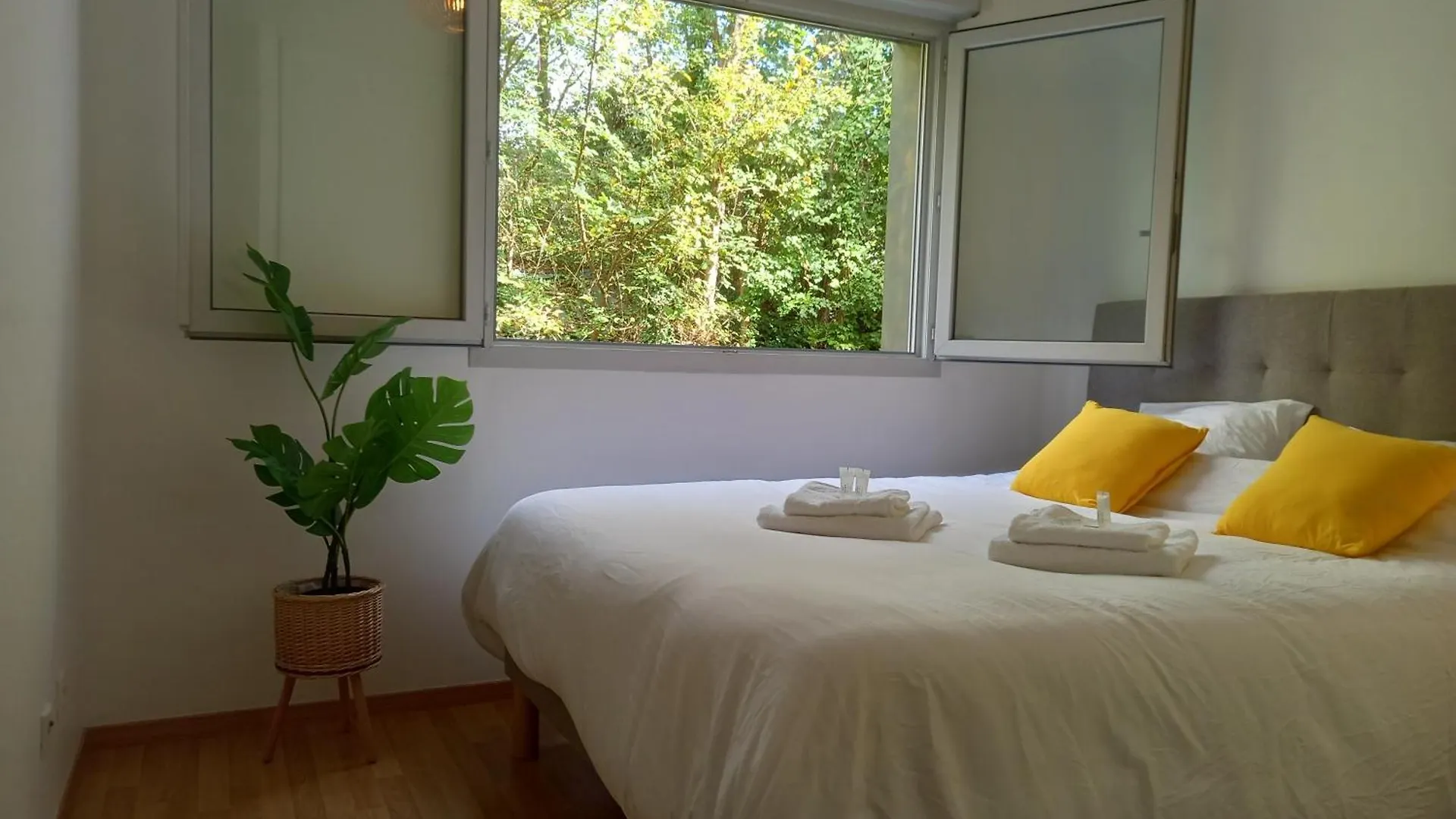 T2 De 56M2 - Geneve A 5 Min- Parking Prive Gratuit Apartment Saint-Julien-en-Genevois